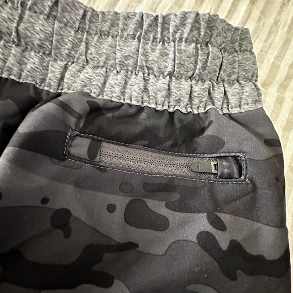 Vuori Clementine 2.0 Women's Camouflage Athletic Shorts. 2” - Picture 2 of 9